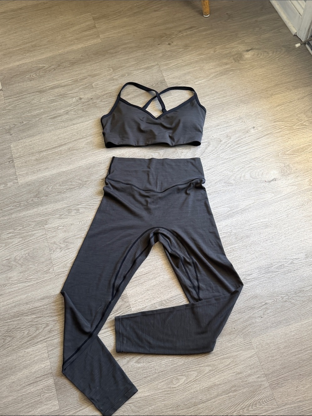 Black Women's Activewear Set - Sports Bra & High-Waist Leggings